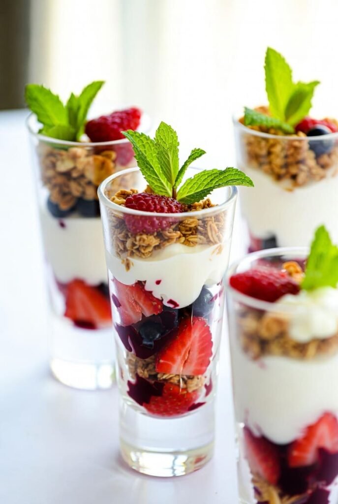 Greek Yogurt Fruit Parfait Cups